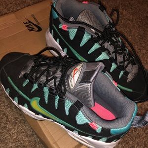 Nike Air Max NM Youth size 4 Women’s size 6